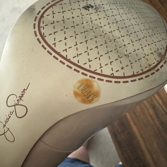 Jessica Simpson heels - Picture 6 of 6
